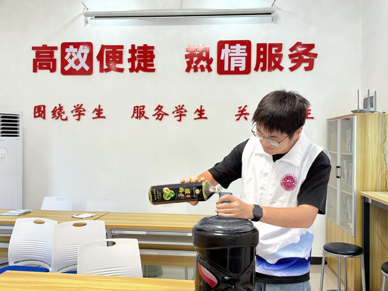 图片2.png 图片2.png