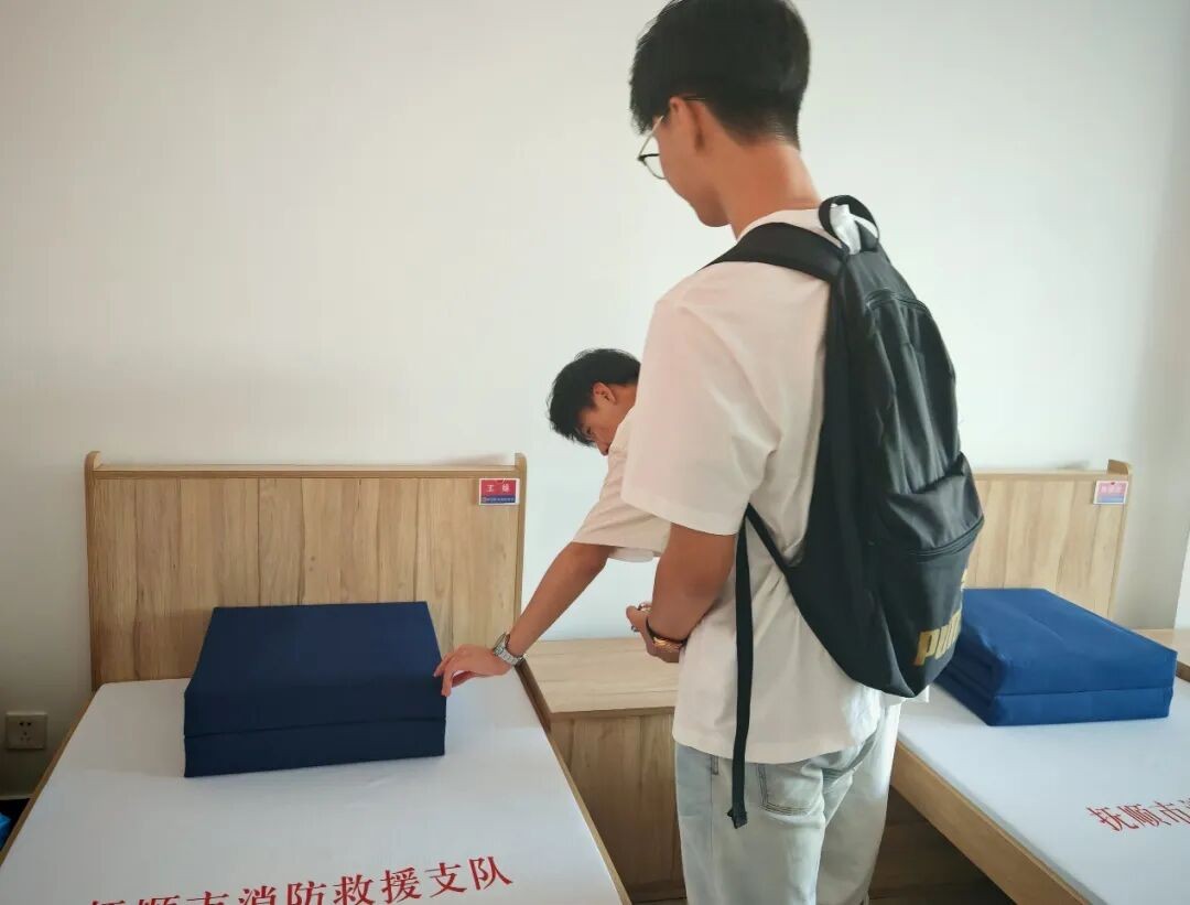 图片9.jpg 图片9.jpg