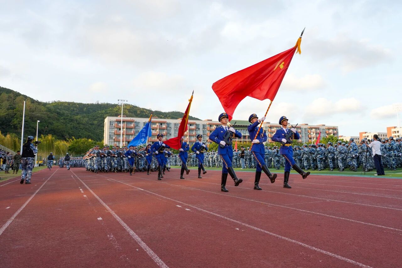 结营5.jpg 结营5.jpg