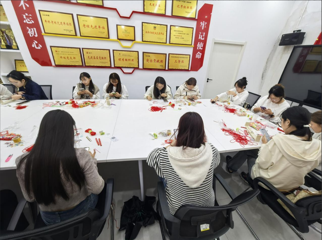 屏幕截图 2025-10-11 223824.png