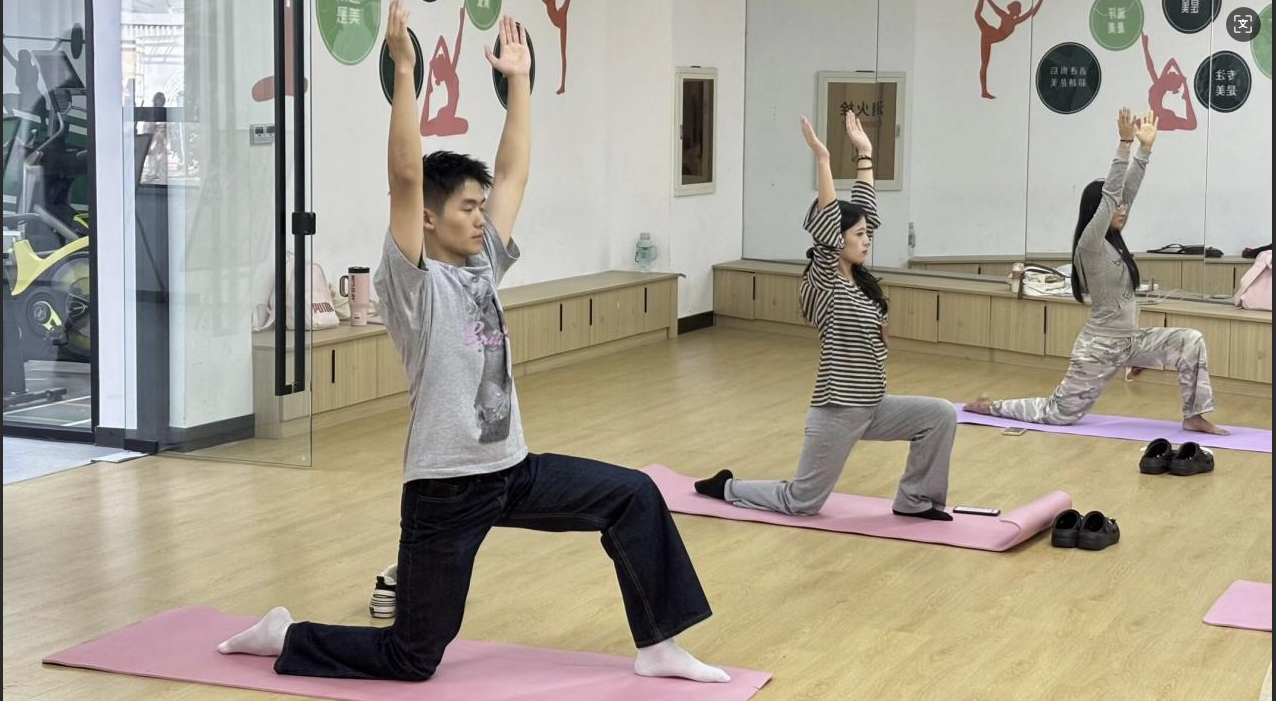 屏幕截图 2025-10-13 203821.png