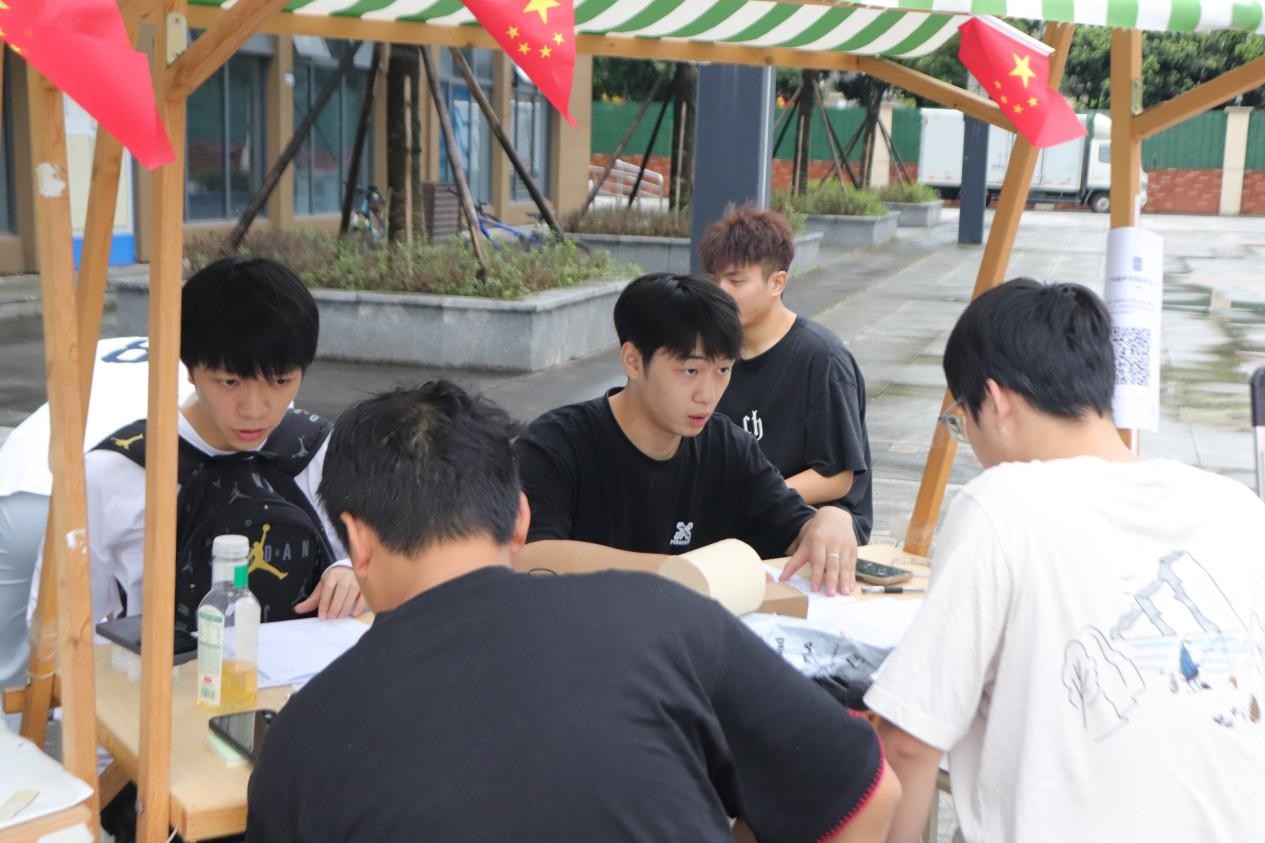 图片2.jpg 图片2.jpg