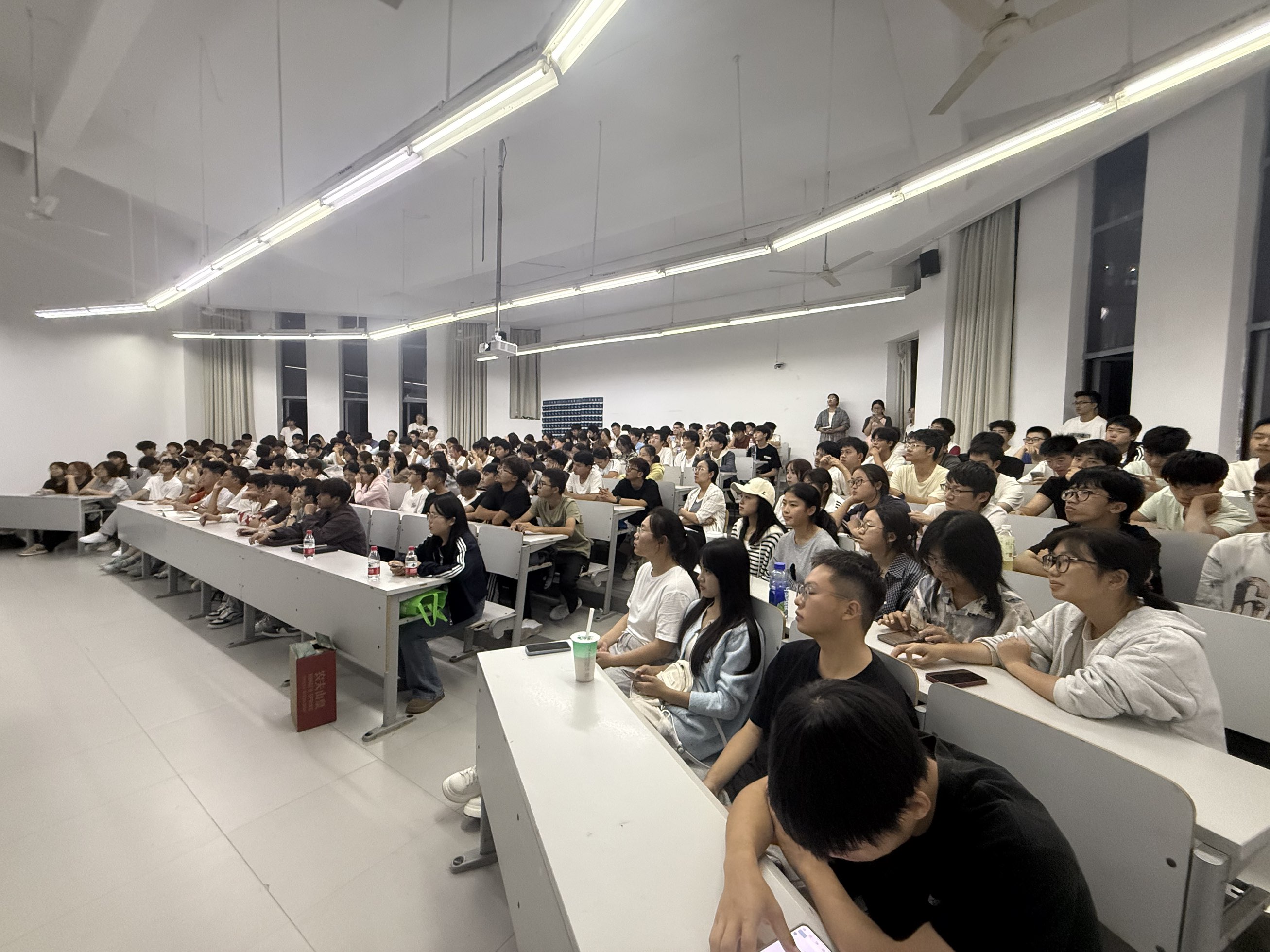 微信图片_20251020092838_84_22.jpg 微信图片_20251020092838_84_22.jpg