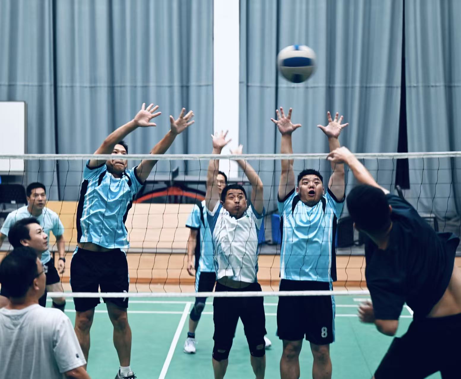 2学工拦网.jpg 2学工拦网.jpg