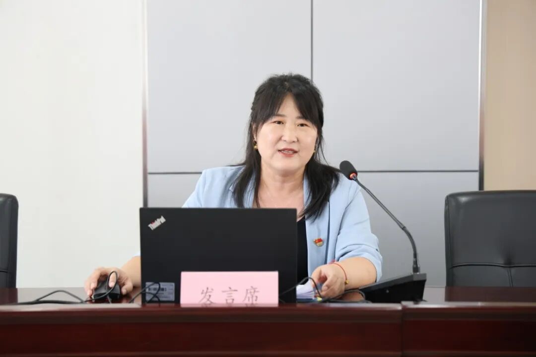 座谈会发言人1.jpg 座谈会发言人1.jpg