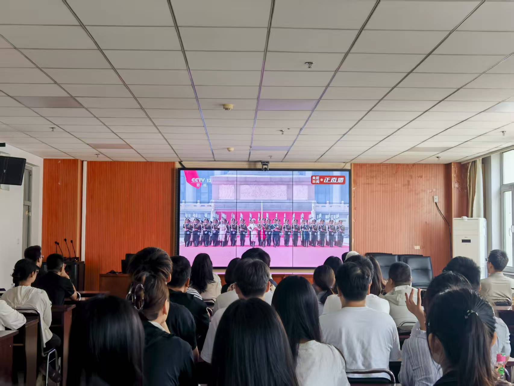 9d7b3d5e4236811614f0d36058b050ec1762079e748baca740627d6a0fb6bd7d.0.JPG 9d7b3d5e4236811614f0d36058b050ec1762079e748baca740627d6a0fb6bd7d.0.JPG