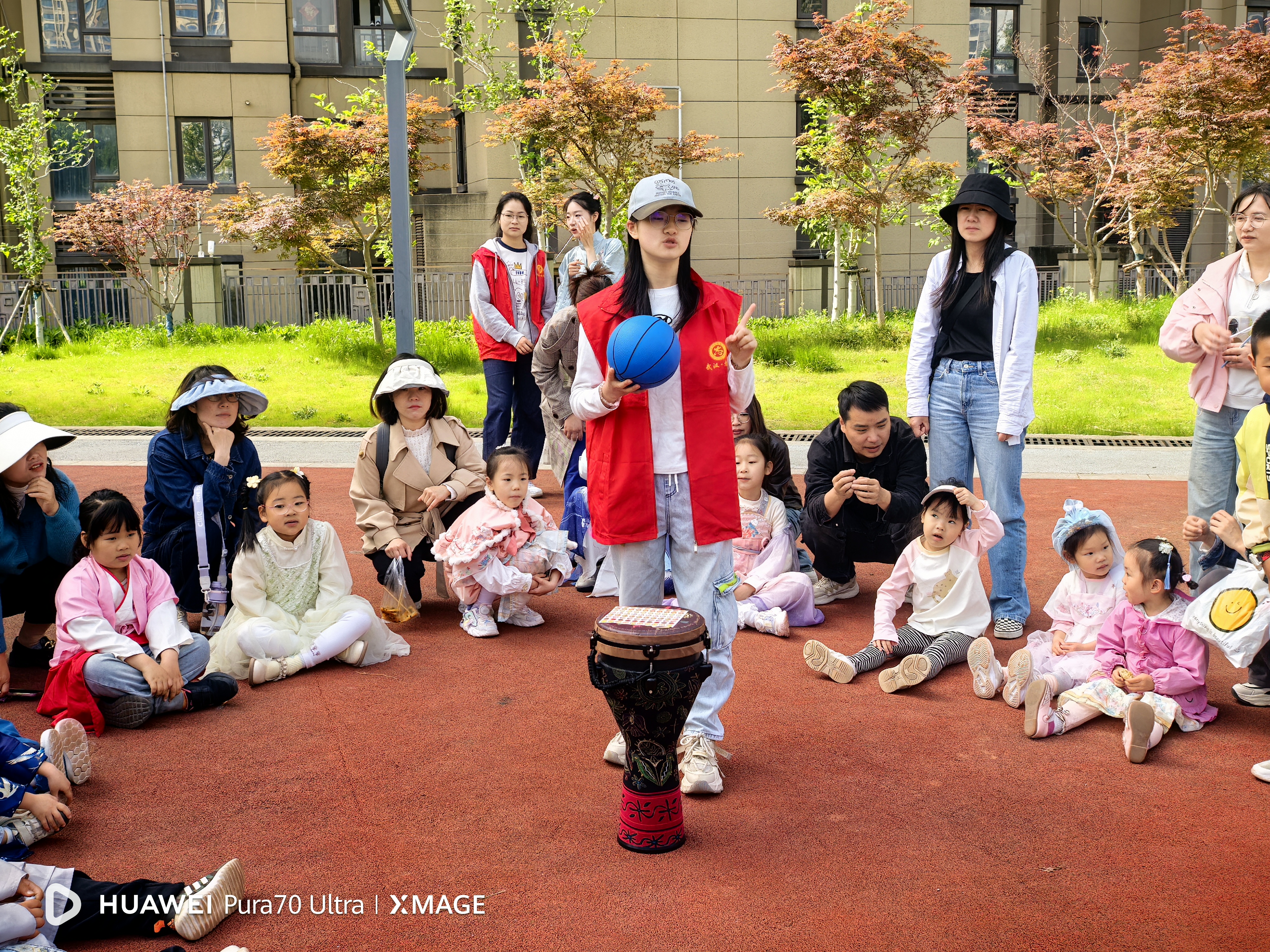 “春日诗韵·童趣飞扬”户外赛诗会.jpg “春日诗韵·童趣飞扬”户外赛诗会.jpg