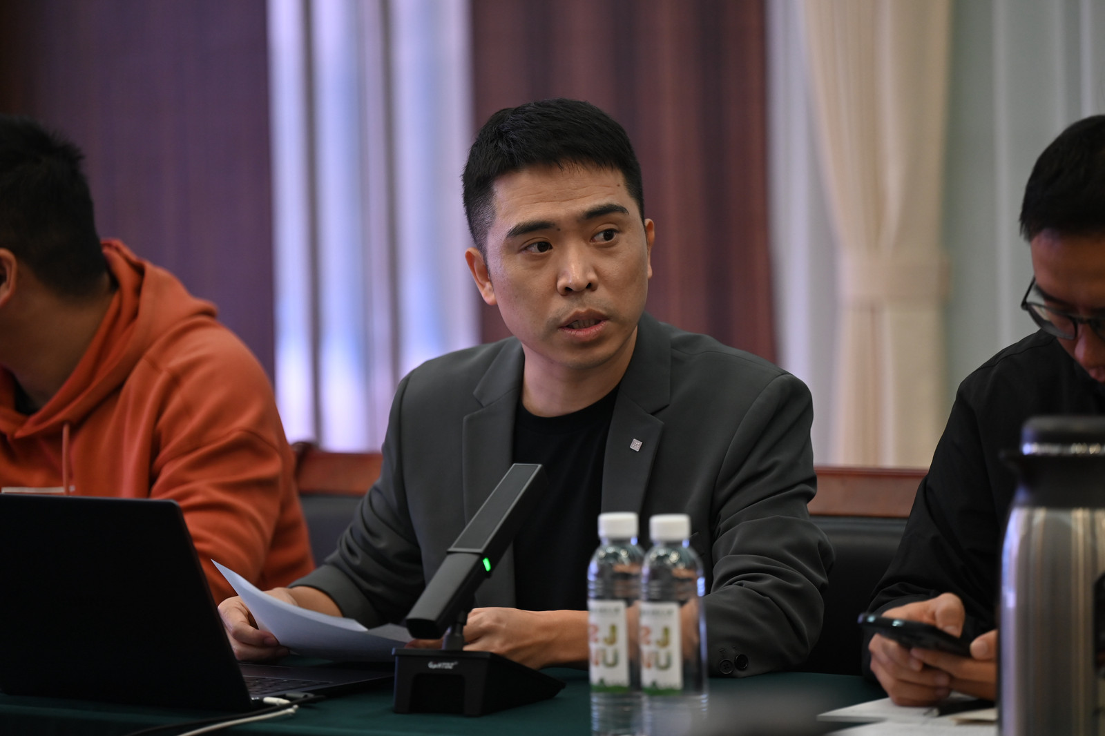 潘向.jpg 潘向.jpg