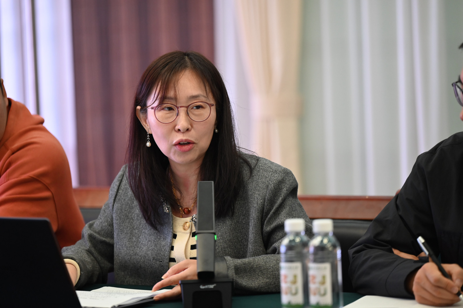 张晓.jpg 张晓.jpg