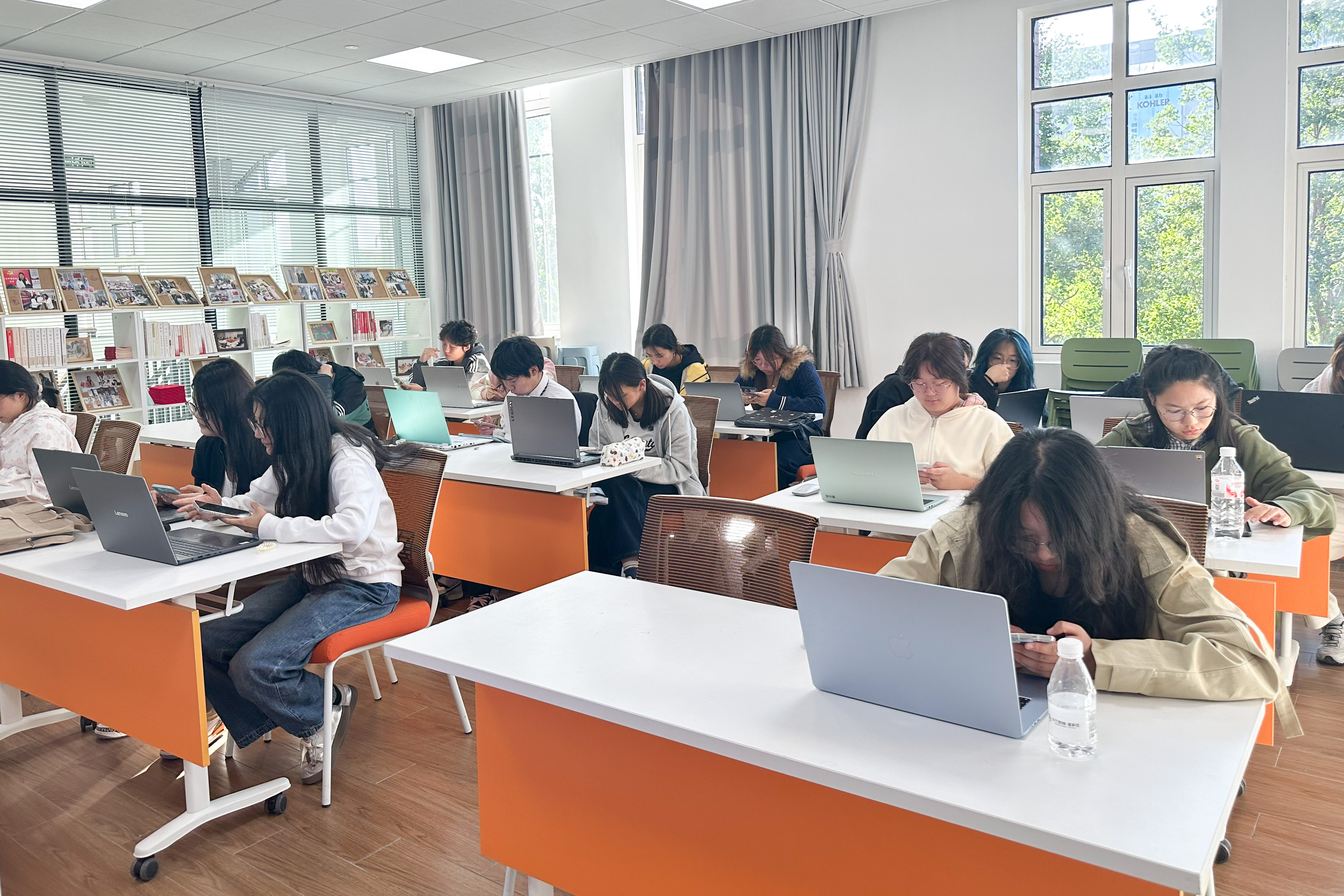 IMG_1043.jpg IMG_1043.jpg