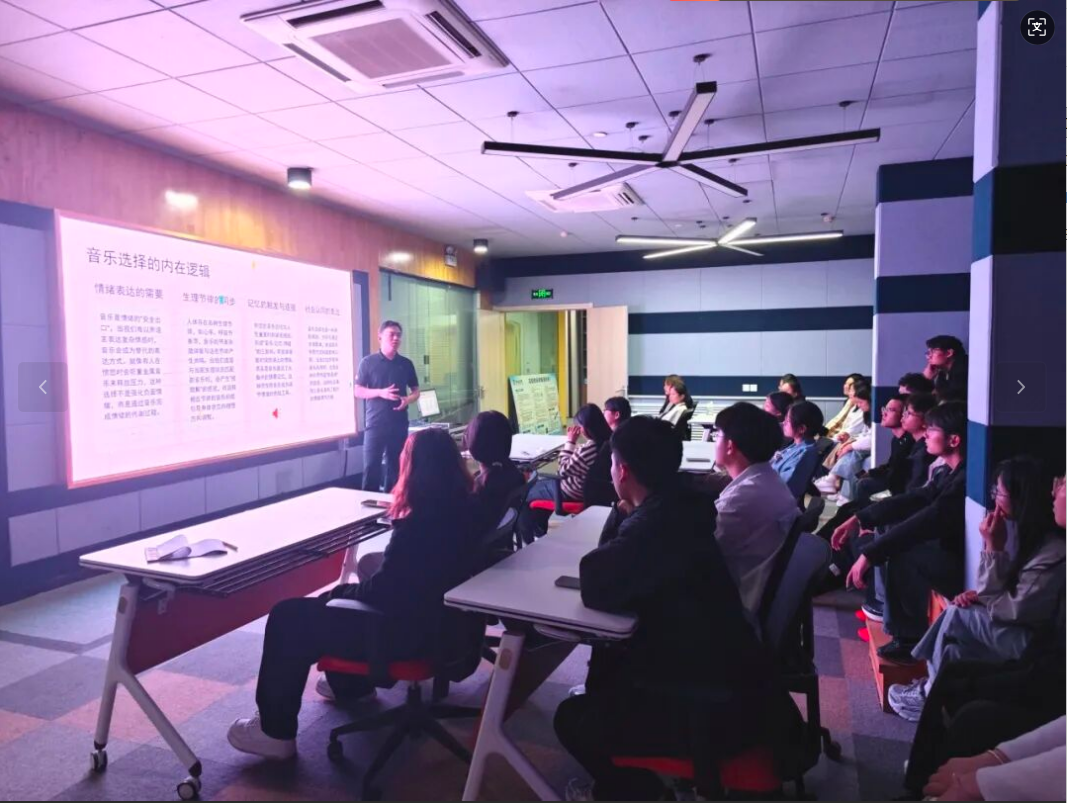 屏幕截图 2025-11-02 213808.png