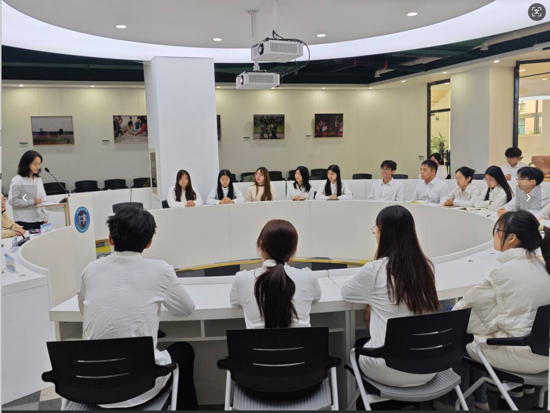 屏幕截图 2025-11-03 222456.png