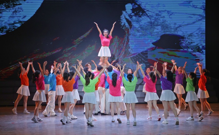 1761920830619038387.jpg 12.jpg