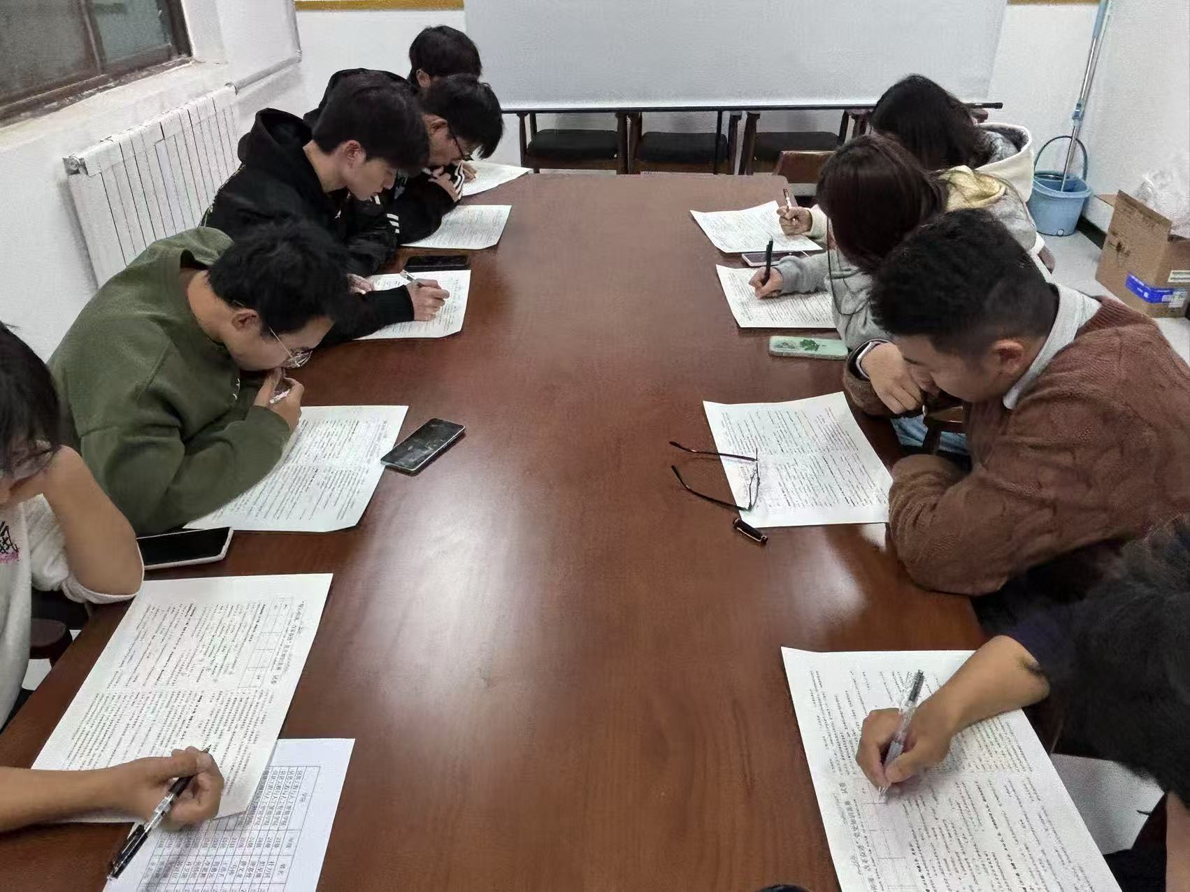 试卷答题.jpg 试卷答题.jpg