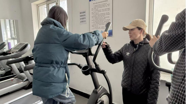 2-别再“瞎练”！社区健身室来了教授团，器材用法+训练计划全搞定.png