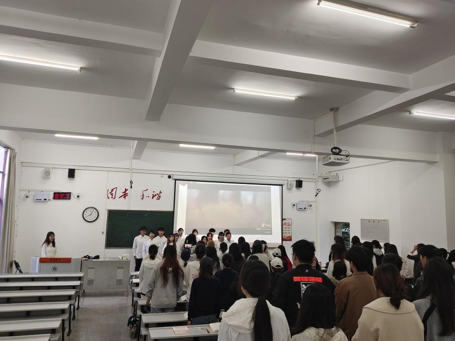 _cgi-bin_mmwebwx-bin_webwxgetmsgimg__&MsgID=7307715714360171772&skey=@crypt_ea3f3e5e_b7fc8ae99d8288f918cf9676341ad04f&mmweb_appid=wx_webfilehelper