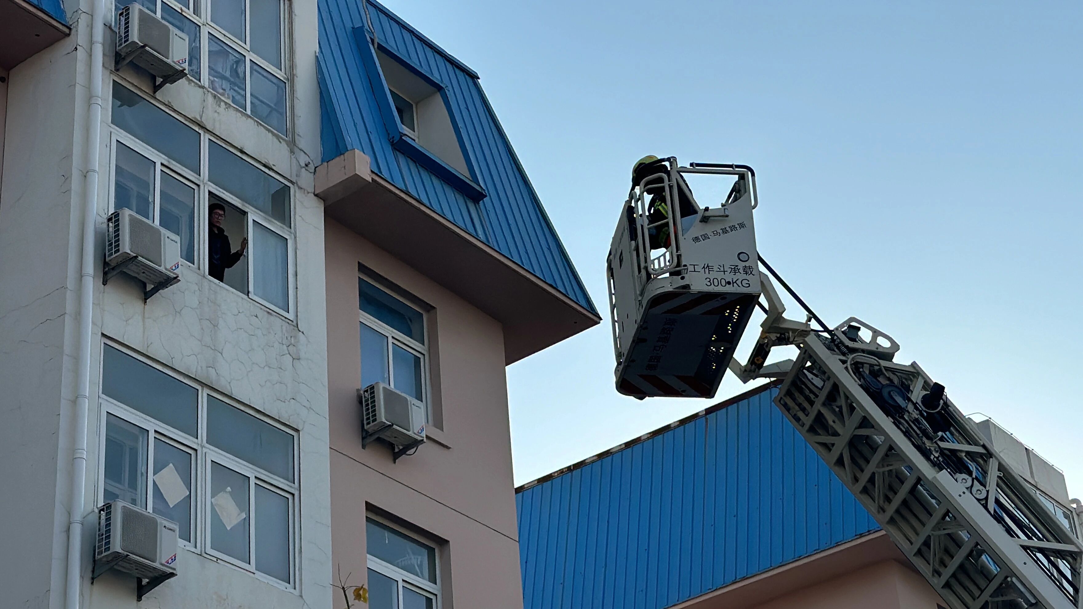 微信图片_2025-11-25_215626_610.jpg 微信图片_2025-11-25_215626_610.jpg