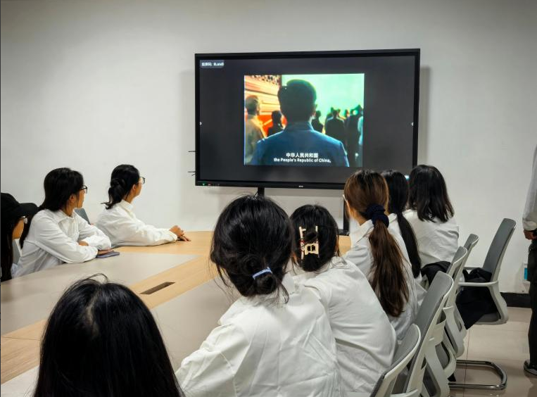 屏幕截图 2025-11-27 223131.png 屏幕截图 2025-11-27 223131.png