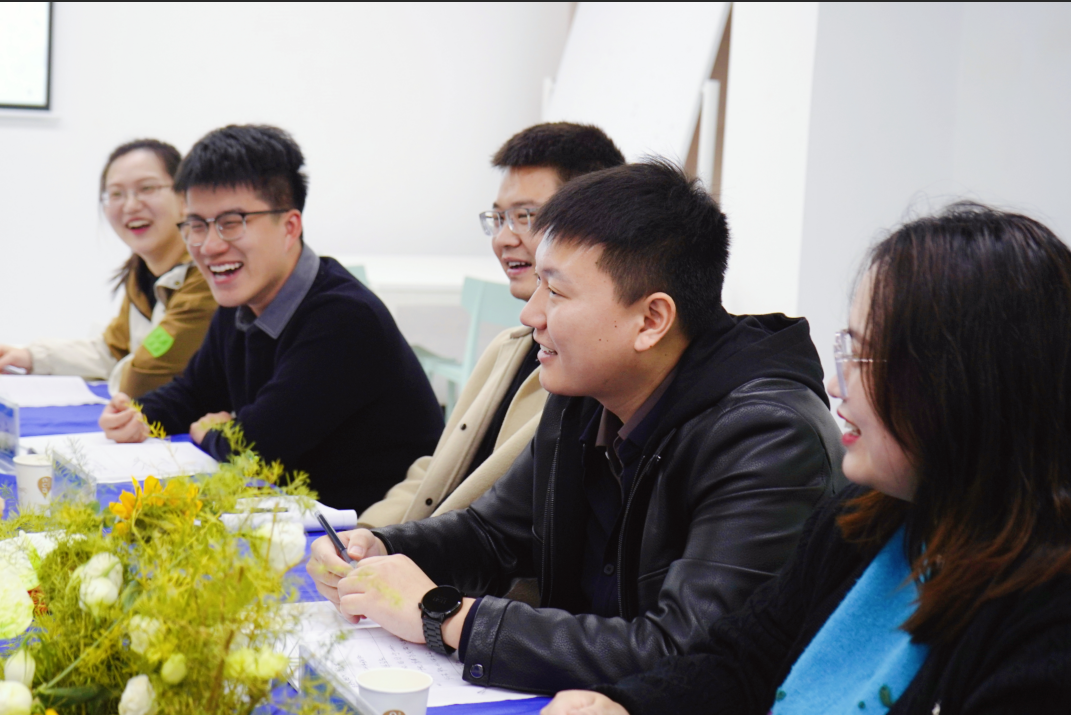 屏幕截图 2025-11-28 225028.png 屏幕截图 2025-11-28 225028.png