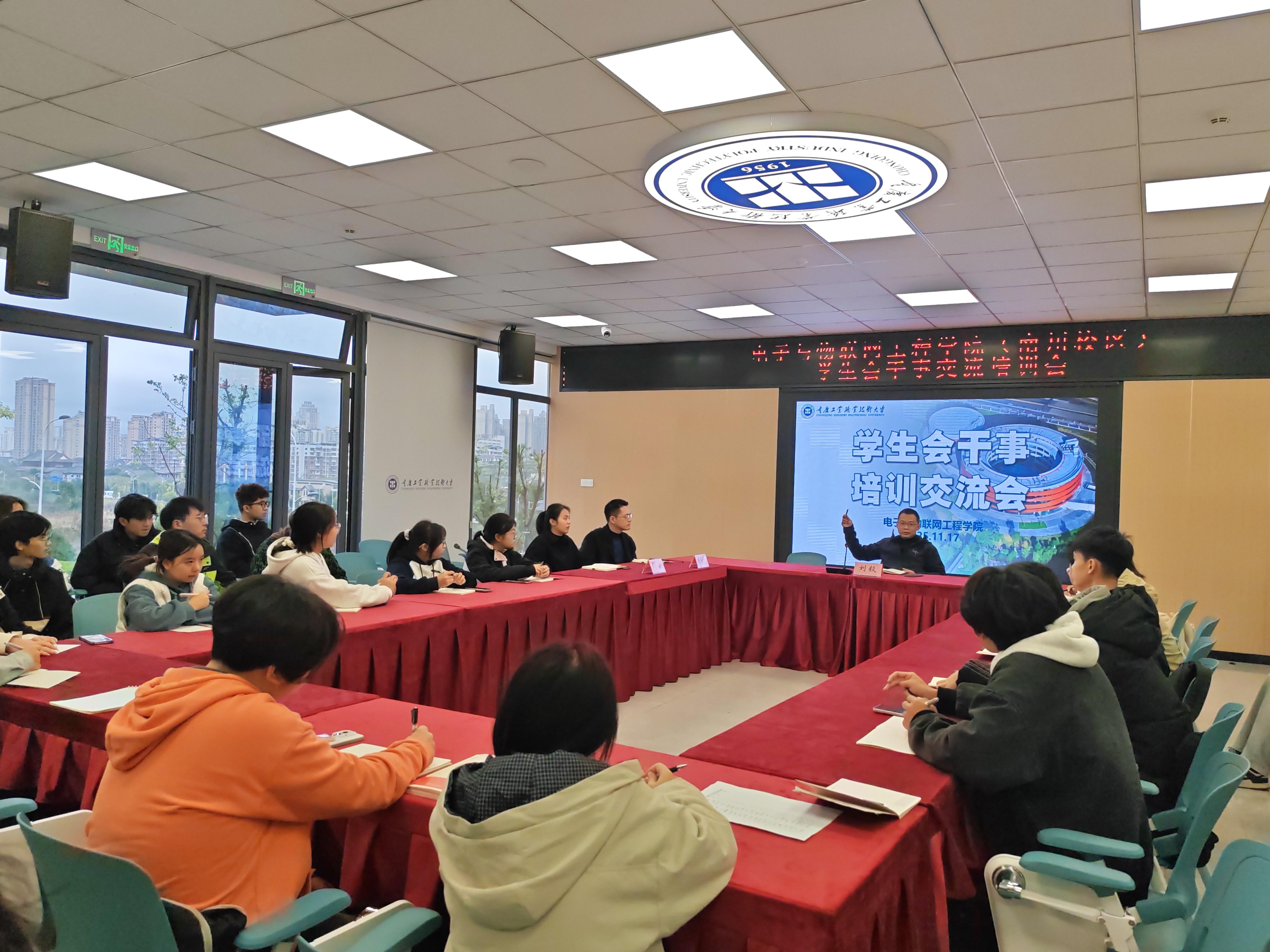 2FEAA68945A0C9D3BC3123FBEB29E61A.jpg 2FEAA68945A0C9D3BC3123FBEB29E61A.jpg