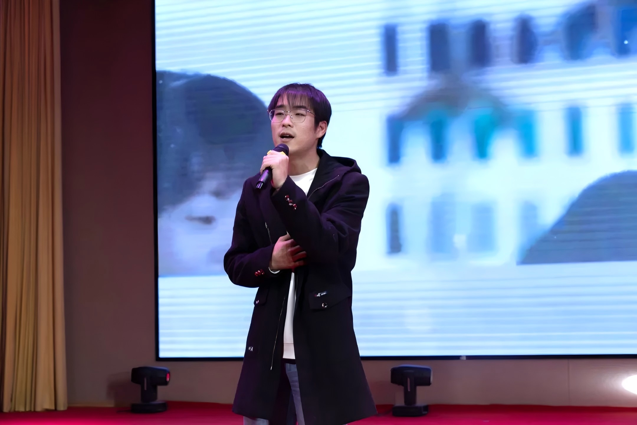 大学生艺术社团《我只能离开》