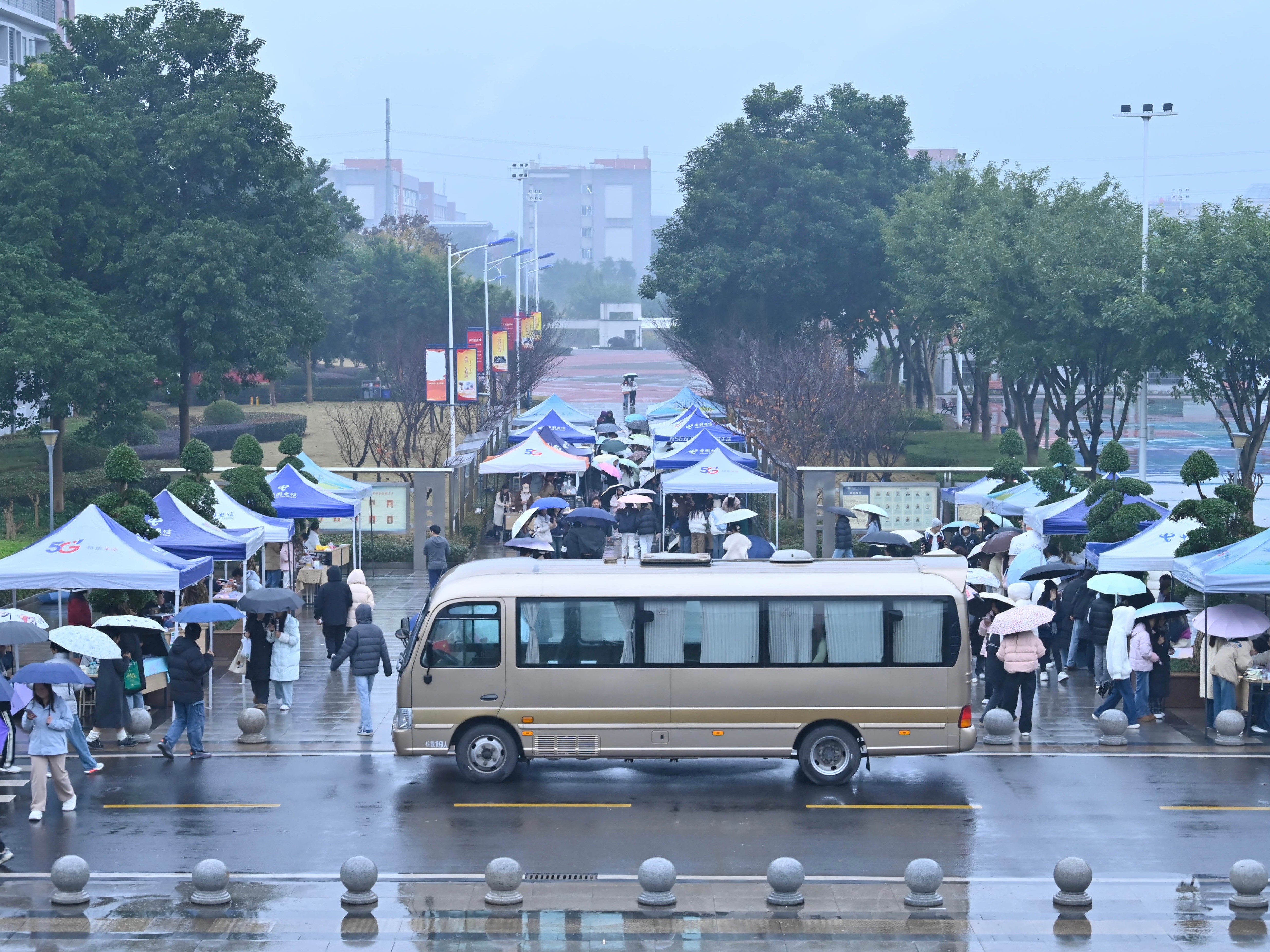 B49CFD8981AFF3040E00E7B5D49F0238.jpg B49CFD8981AFF3040E00E7B5D49F0238.jpg