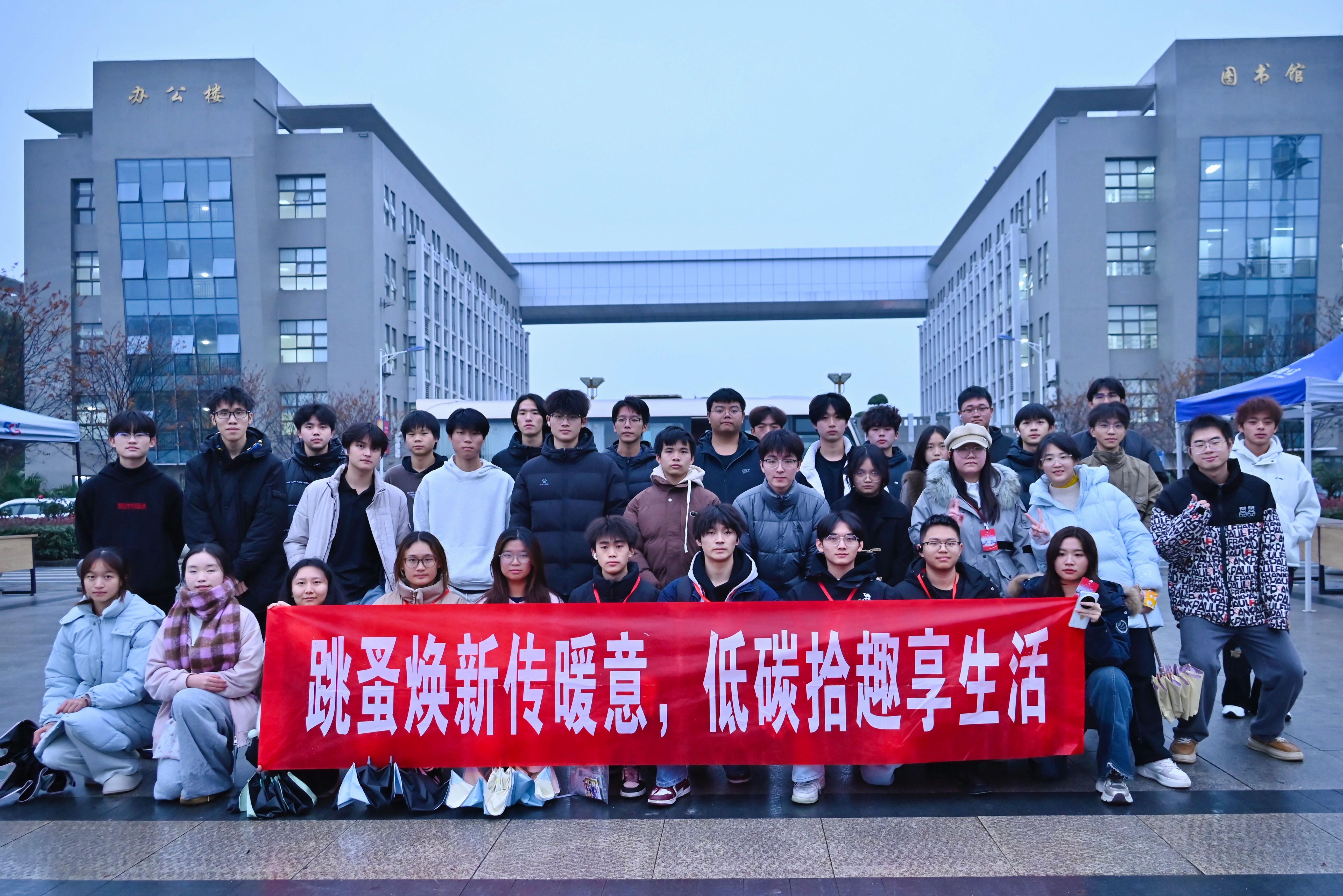 B1B9B2AA8417F7DB37ECAB1272D74E91.jpg B1B9B2AA8417F7DB37ECAB1272D74E91.jpg