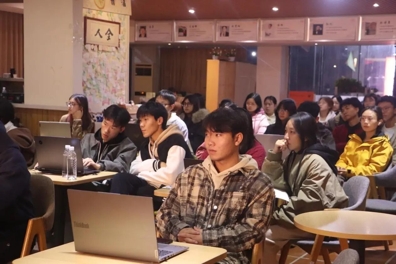 微信图片_2025-12-04_101852_943.jpg 微信图片_2025-12-04_101852_943.jpg