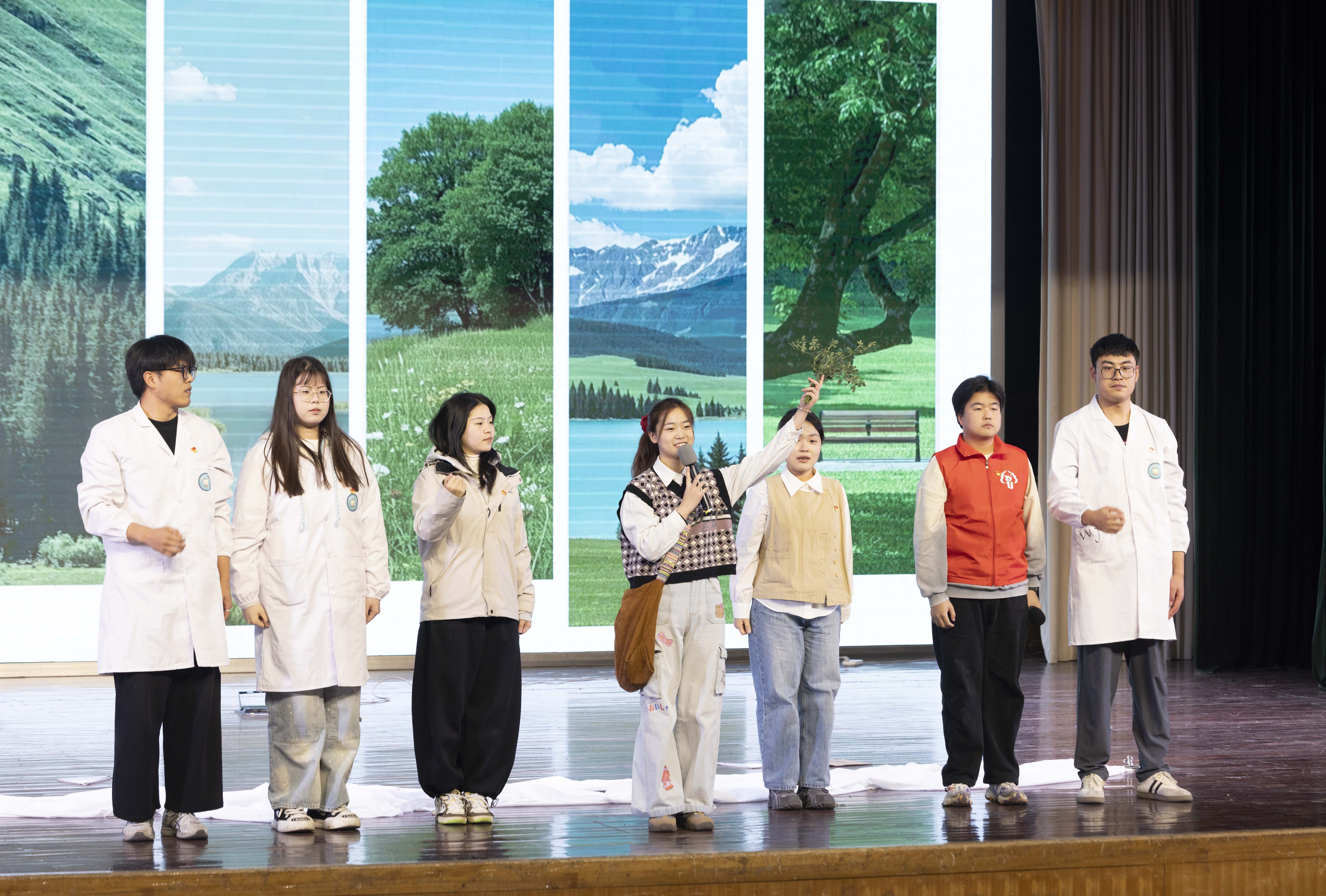 0C2A2253.jpg 0C2A2253.jpg