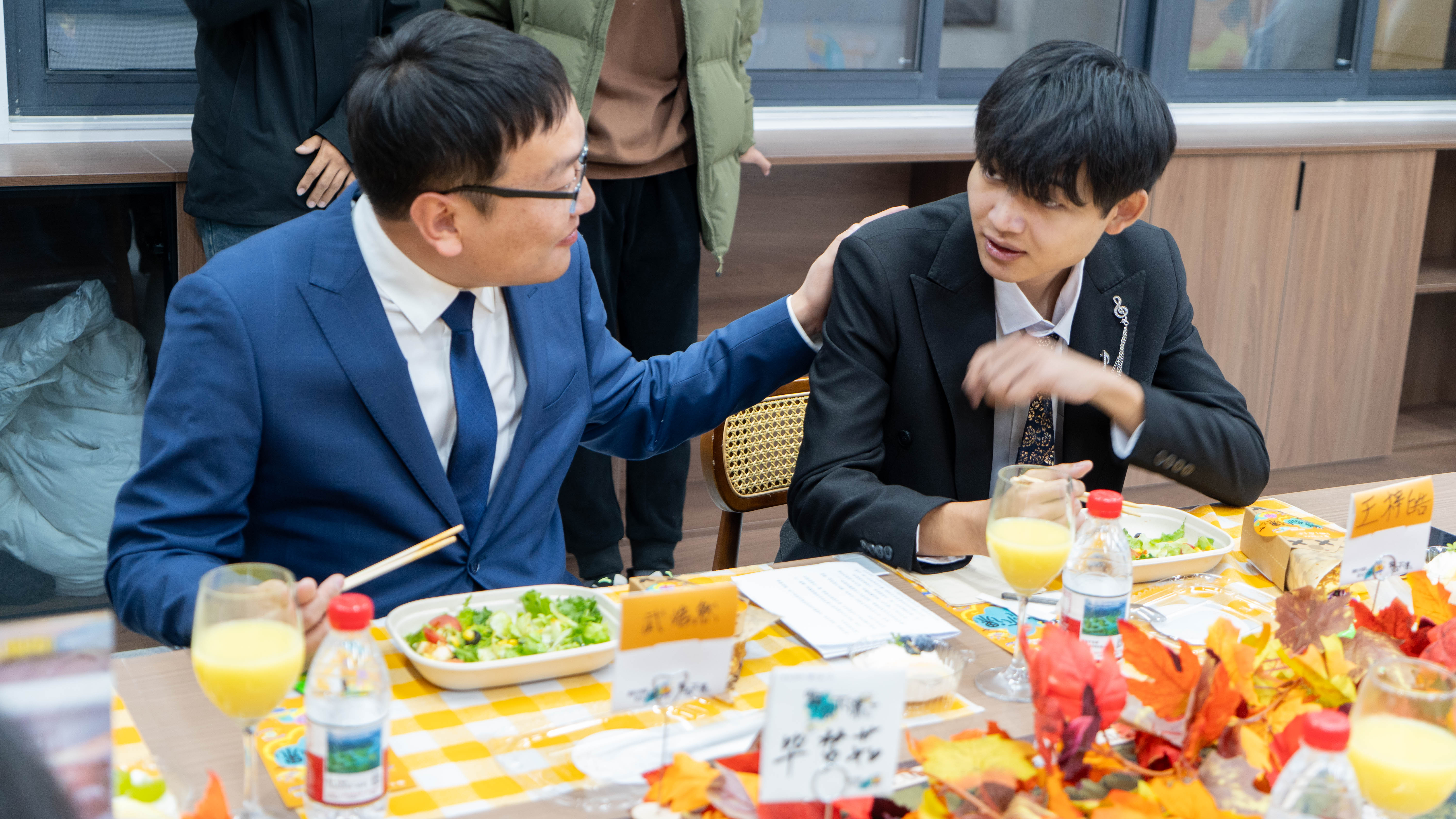 图片12.jpg 图片12.jpg