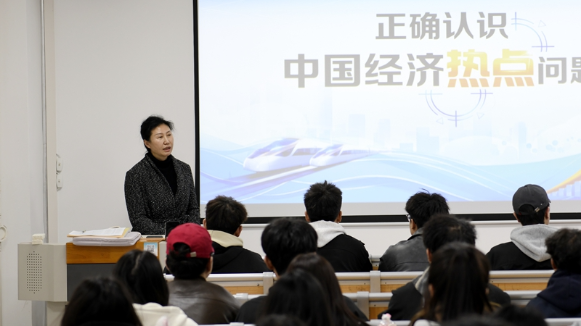 甘肃林业职业技术大学开展校领导深入课堂讲听评思政课活动