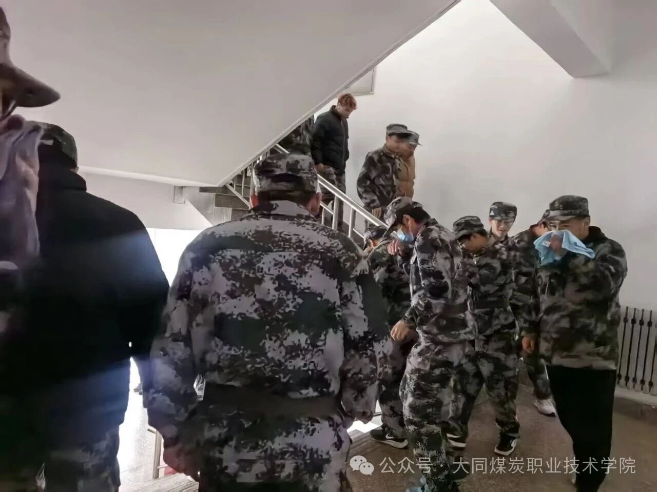 微信图片_2025-12-08_100103_784.jpg 微信图片_2025-12-08_100103_784.jpg