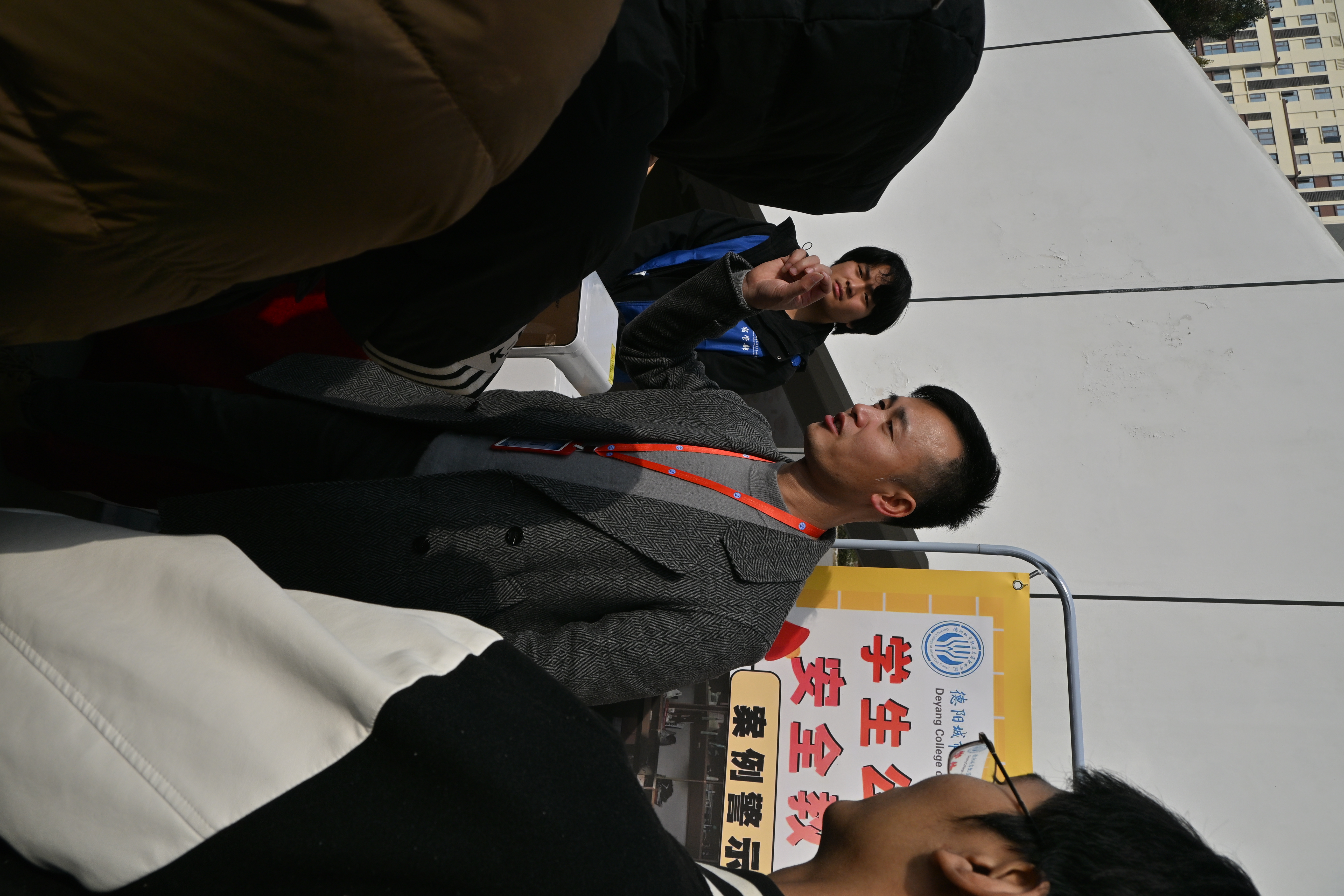 违规物品展 (3).JPG