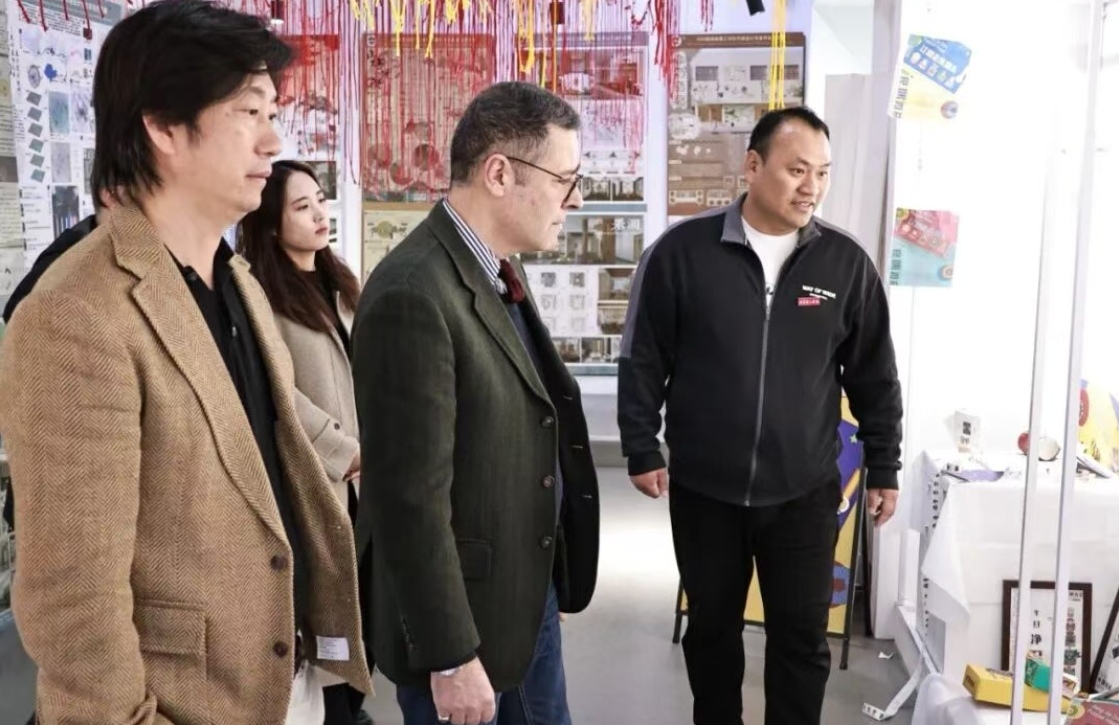 微信图片_20251209213900_158_2.jpg 微信图片_20251209213900_158_2.jpg