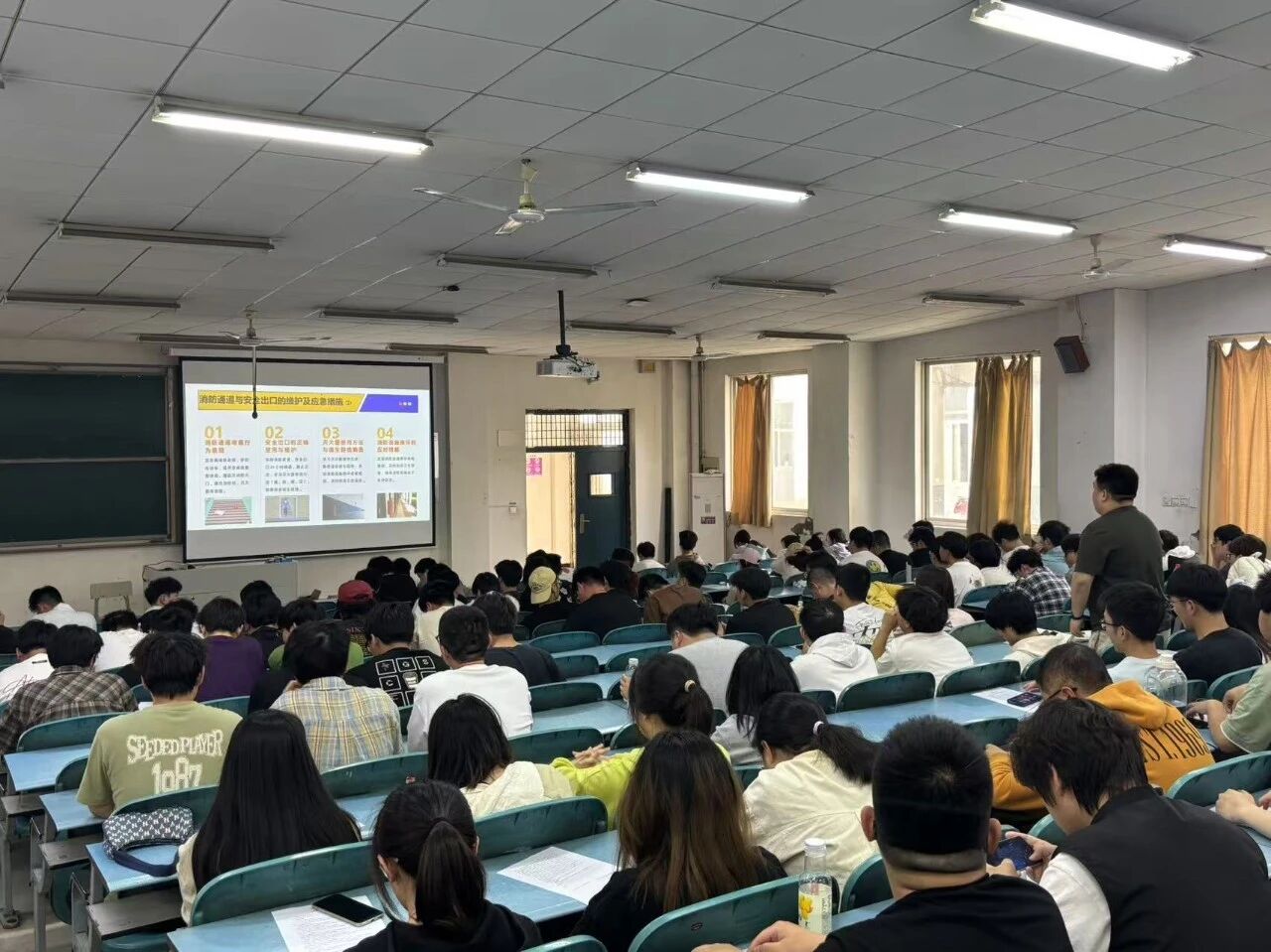 微信图片_2025-12-10_092011_190.jpg 微信图片_2025-12-10_092011_190.jpg