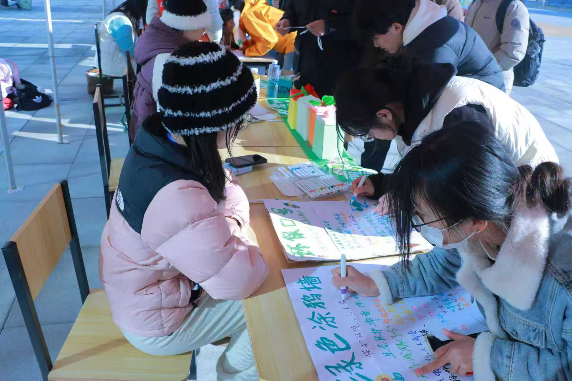 青年志愿集市 (2).jpg 青年志愿集市 (2).jpg