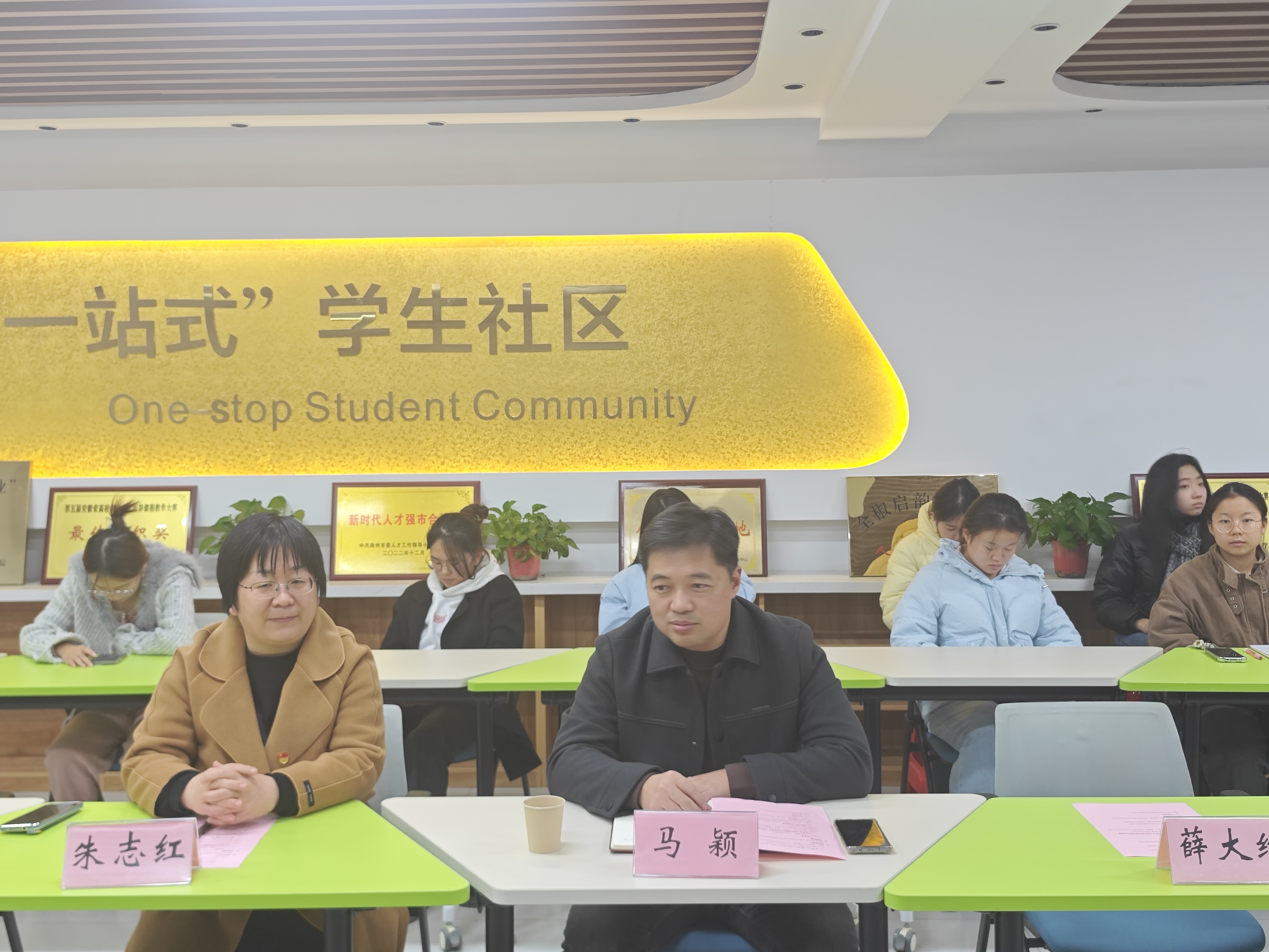 ee68a9f6-3b06-4d70-b72d-04a5139d88ec_d.jpg ee68a9f6-3b06-4d70-b72d-04a5139d88ec_d.jpg