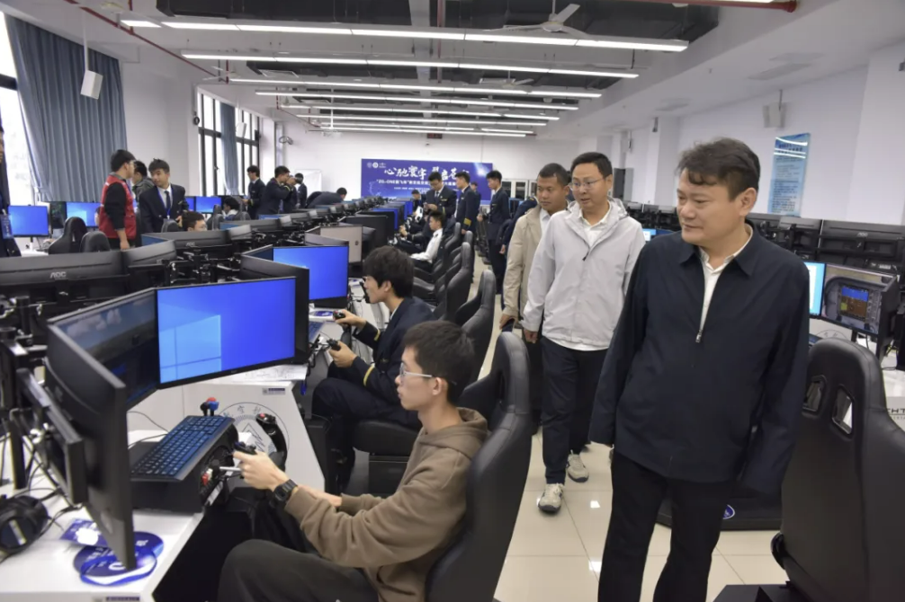 屏幕截图 2025-12-11 104009.png 屏幕截图 2025-12-11 104009.png