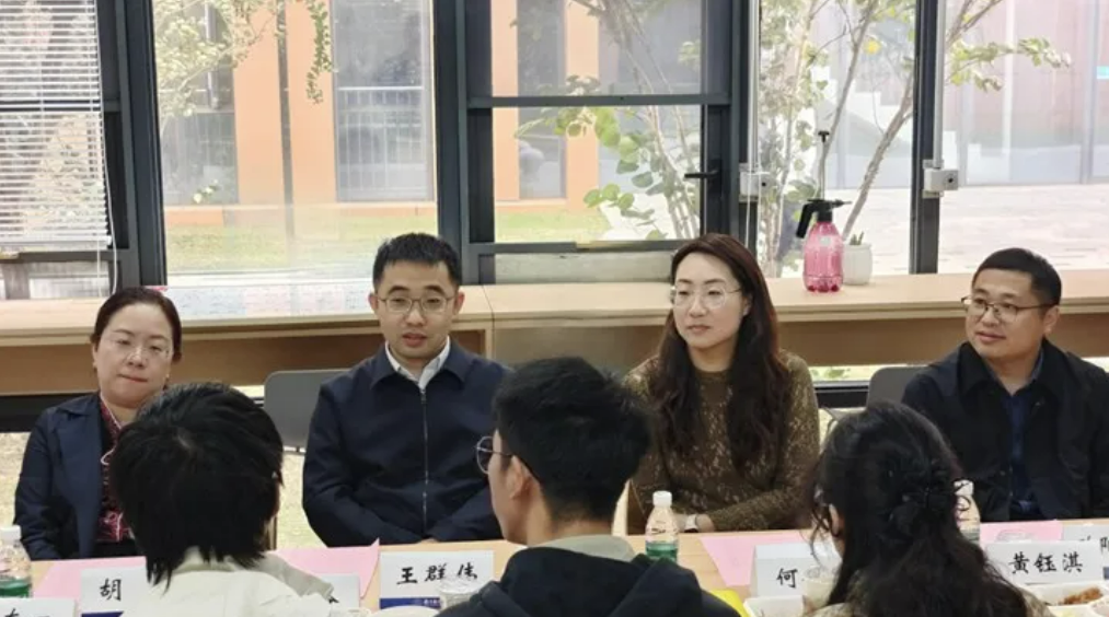 屏幕截图 2025-12-11 104106.png 屏幕截图 2025-12-11 104106.png