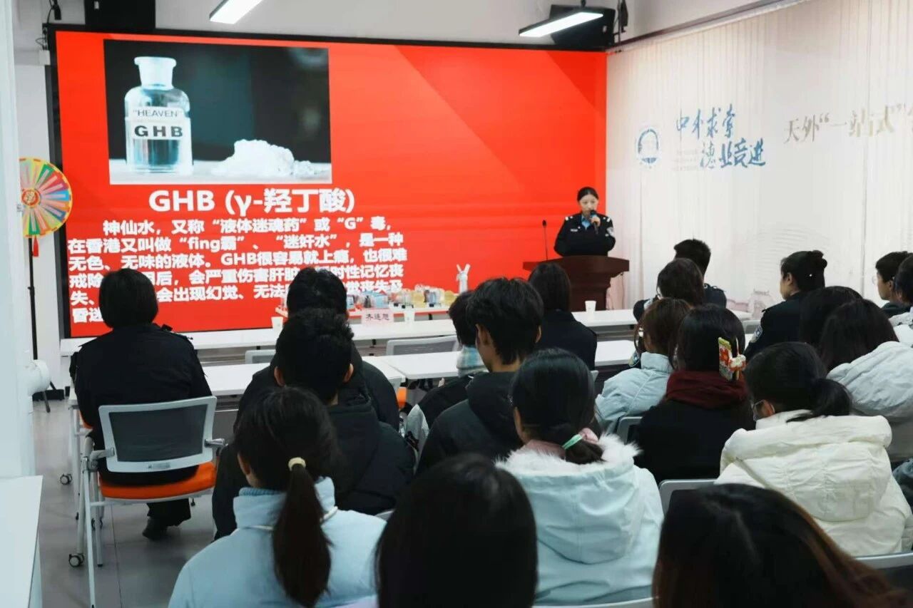 1672a60e6a111cd8b1382023d9aea85f.jpg 1672a60e6a111cd8b1382023d9aea85f.jpg