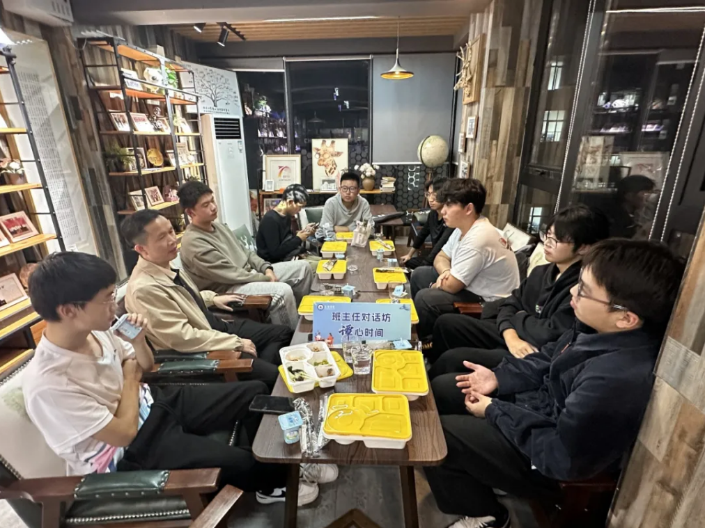 屏幕截图 2025-12-11 103640.png 屏幕截图 2025-12-11 103640.png