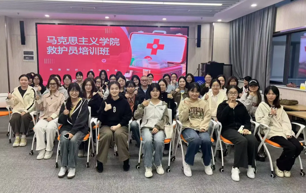 屏幕截图 2025-12-11 103958.png 屏幕截图 2025-12-11 103958.png