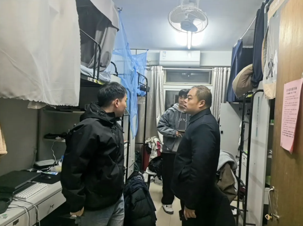 屏幕截图 2025-12-11 103841.png