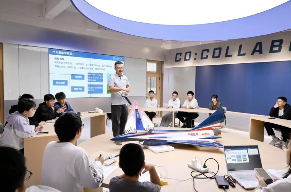 屏幕截图 2025-12-11 104003.png 屏幕截图 2025-12-11 104003.png