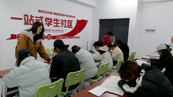 社区筑梦人——陈苗苗：微光聚暖，以心育人