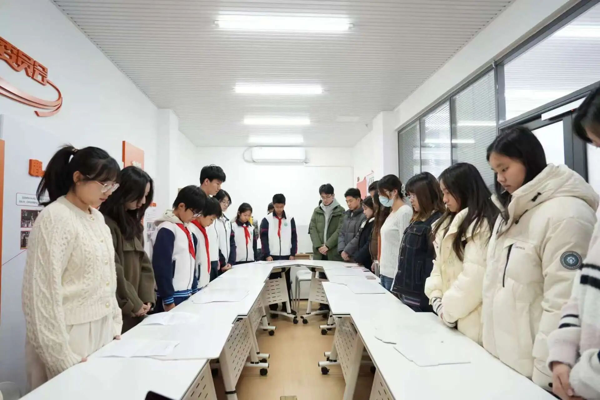 微信图片_2025-12-13_213143_385.jpg 微信图片_2025-12-13_213143_385.jpg