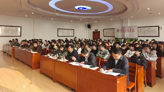 湖南信息学院学生社区召开冬季安全教育专题会议筑牢校园安全防线