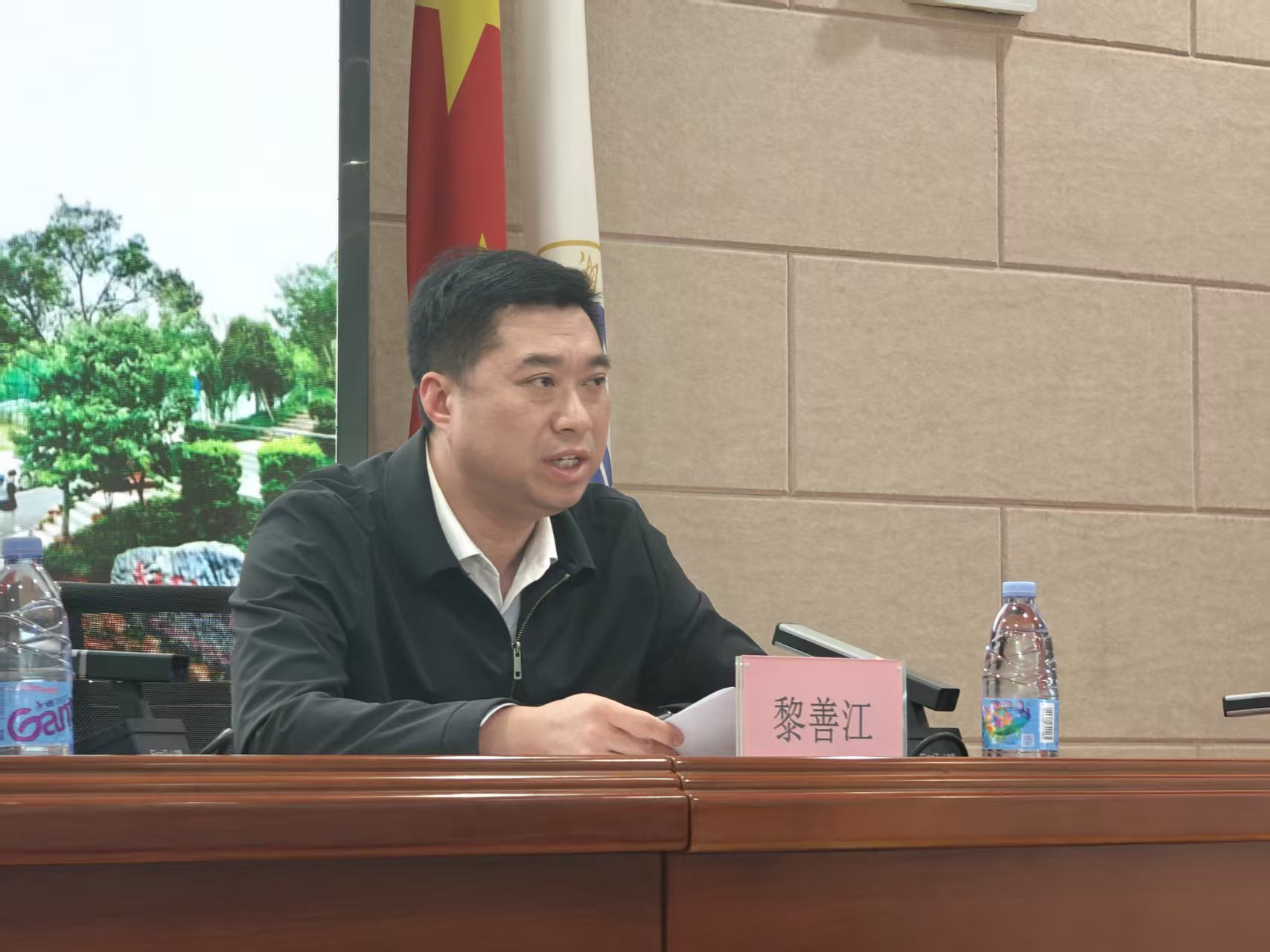 黎部长.jpg 黎部长.jpg