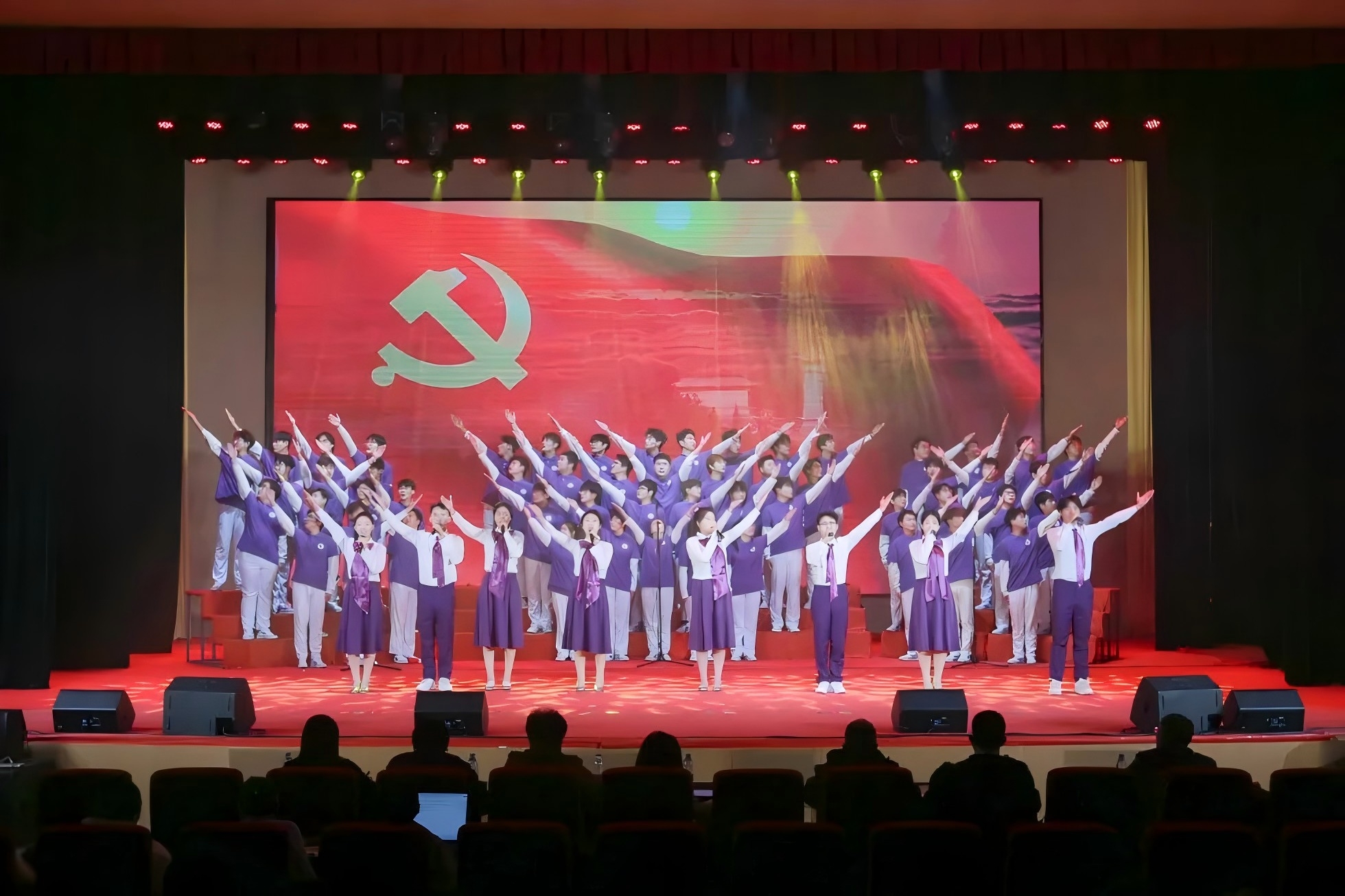 学生组智能控制系《国歌响起》