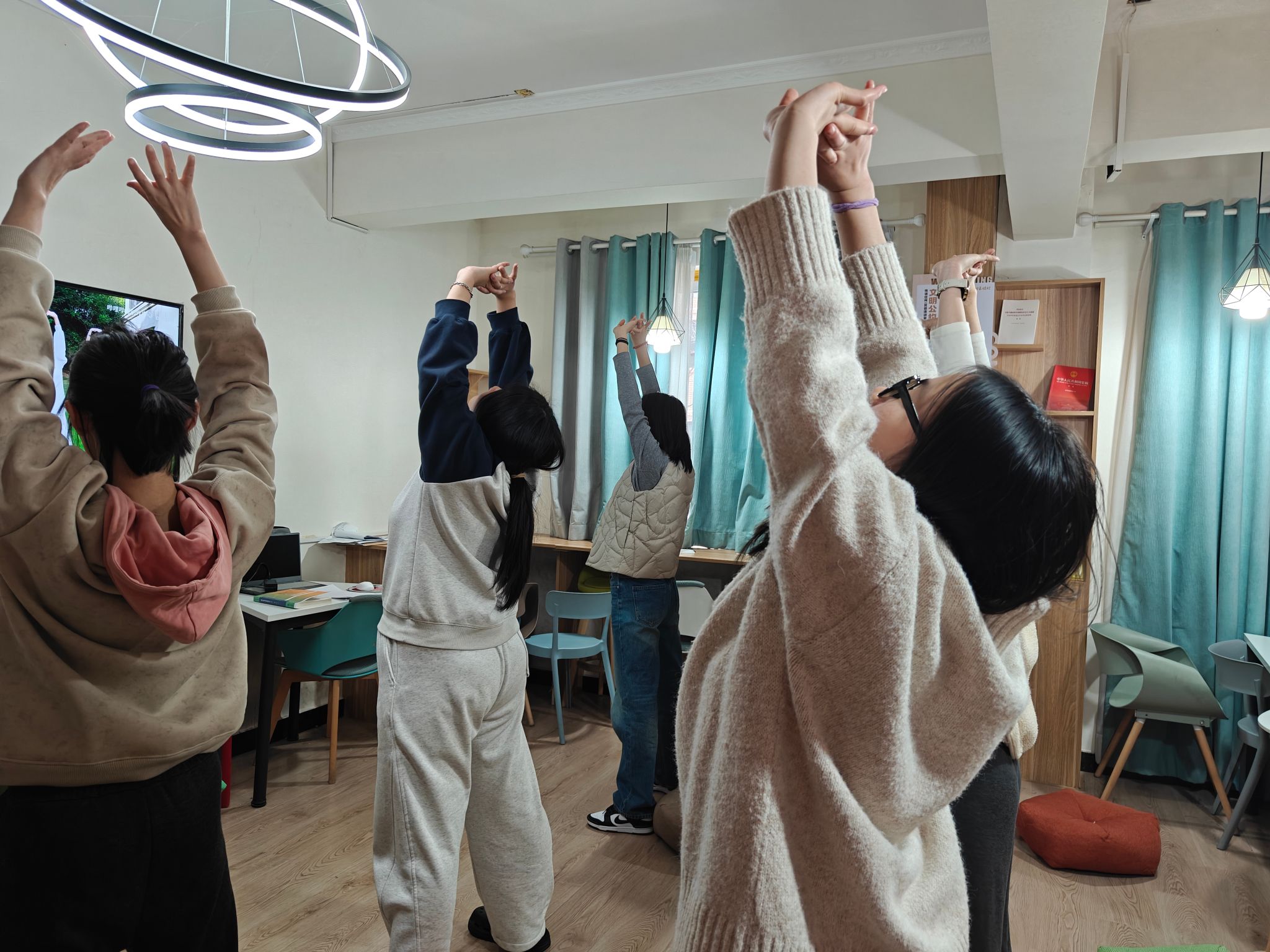 静心冥想储能量·温泉校区7号楼备考舒缓沙龙.jpg 静心冥想储能量·温泉校区7号楼备考舒缓沙龙.jpg